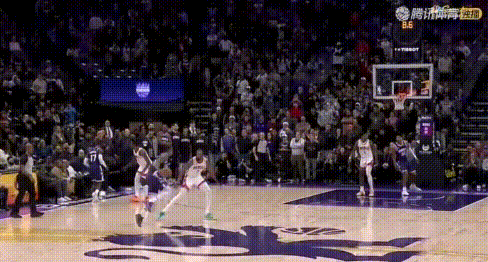 杜兰特2度绝杀失败！申京：我俩都不行。威少常规时间14秒关键3分追平，却又加时