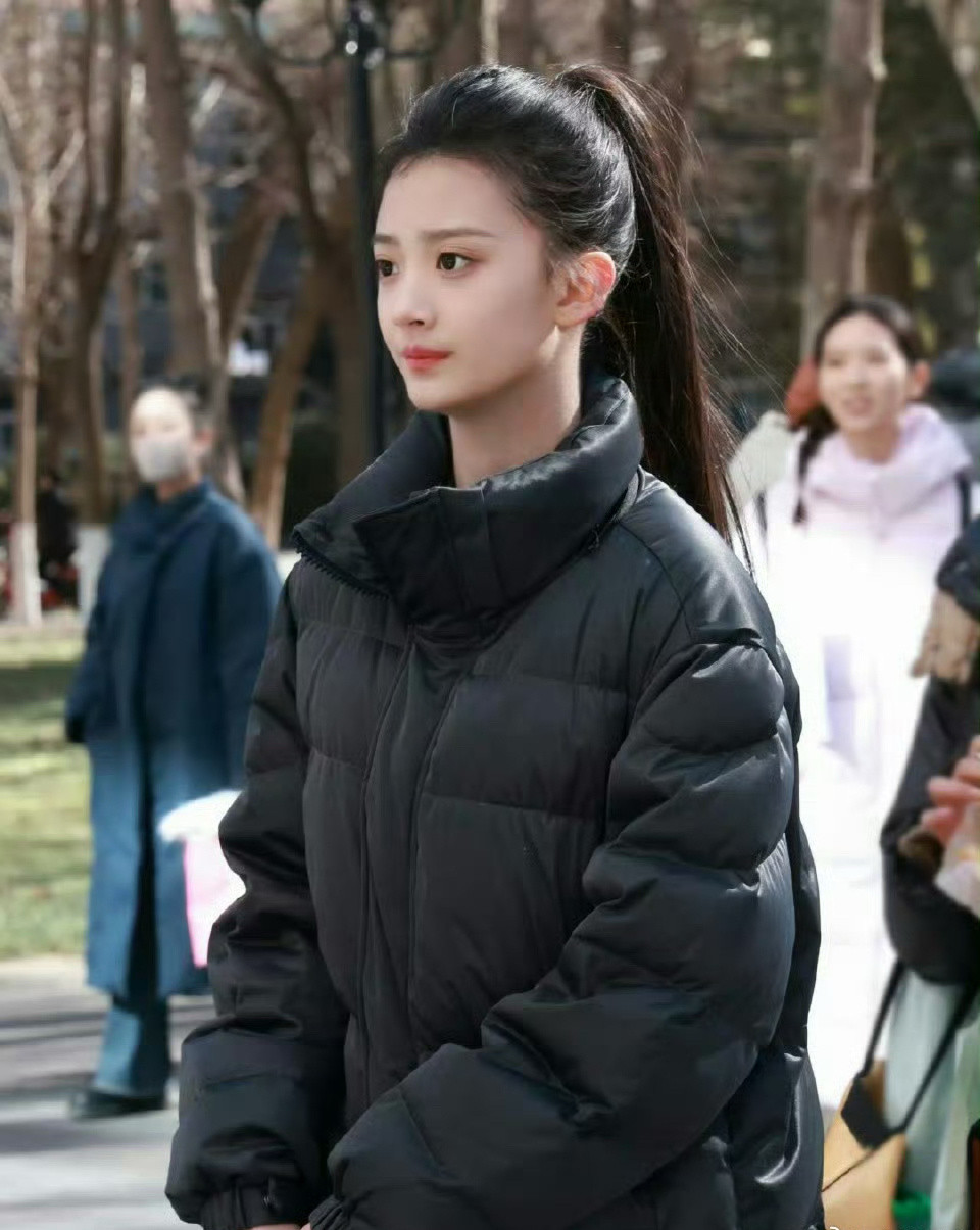 今年的“最美艺考生”，确实蛮漂亮的[赞]​​​