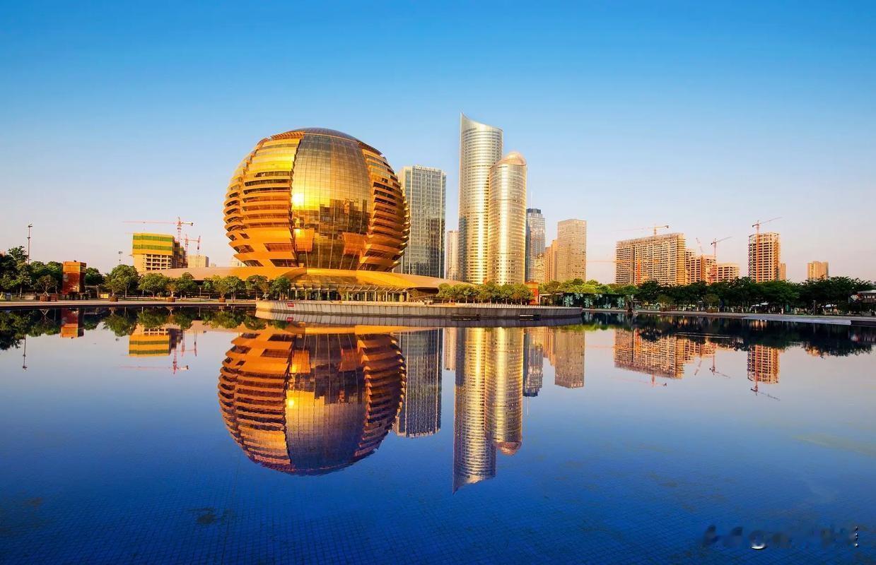 世界语言势力版图，正上演一场静默的权力更迭。最新数据整理如下：10.日