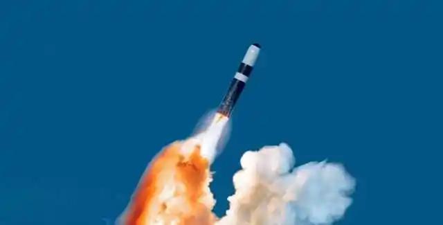 全球最重洲际导弹揭秘：中国排第几？黑马朝鲜为何榜上有名？