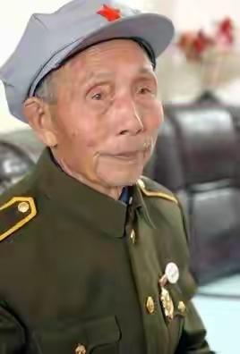 1973年，江西一个50多岁的老农被诬陷，邻居都骂他汉奸，连家人都受牵连，老农无
