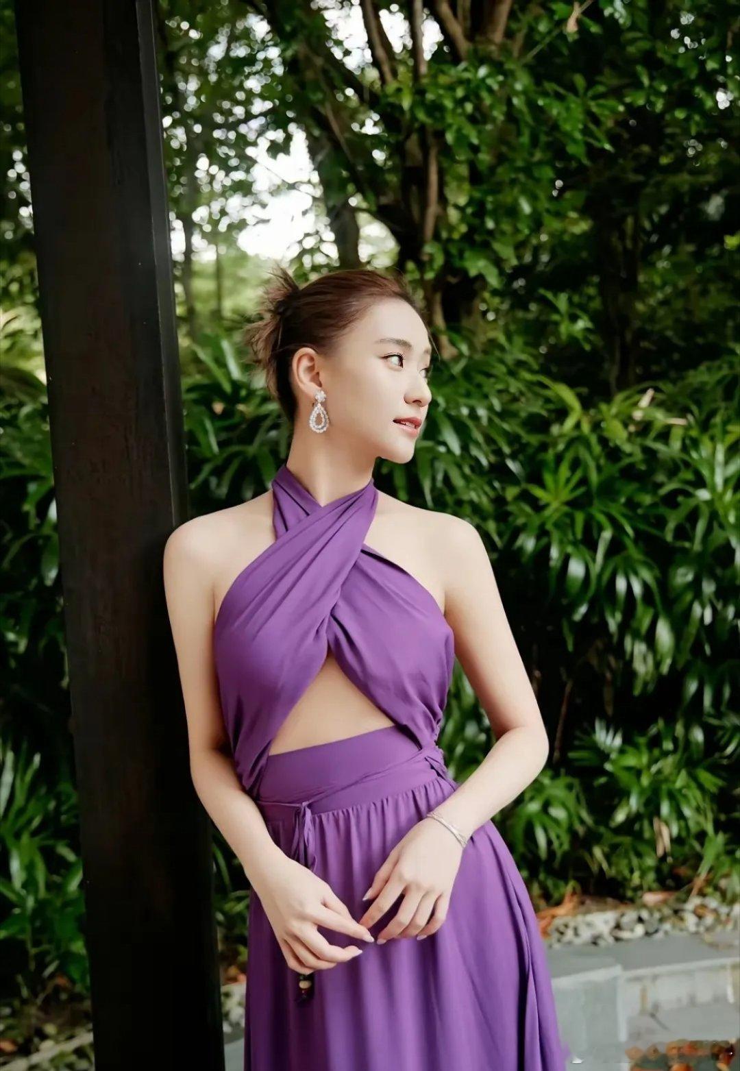 老话常说“婚姻如人饮水，冷暖自知”，就像鞋子合不合脚，只有自己的脚最清楚。何超