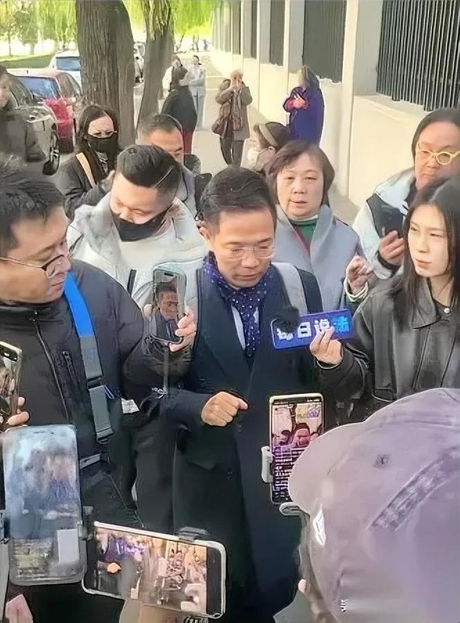 张书懵了，李圣也懵了——两点半刚坐进法庭，王某晶突然拍桌子：“我撤诉。”