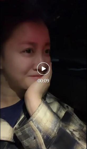 离婚三月火速开启姐弟恋今年9月，李嘉格与导演车澈结束5年婚姻，离婚导
