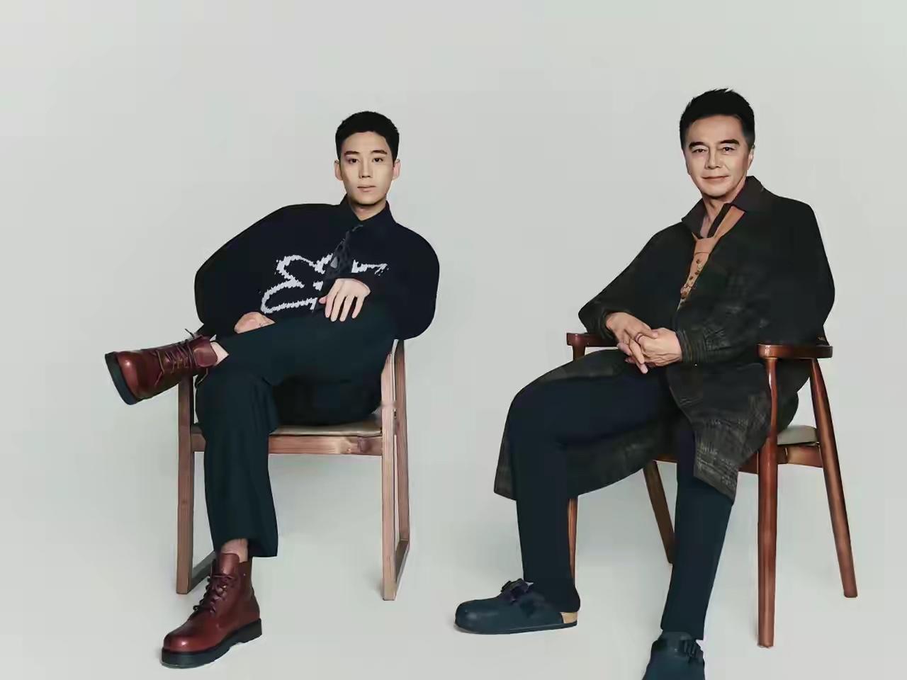 许亚军和第三任妻子的儿子写真，真的太帅了。许亚军今年61岁了，但是他还是依旧