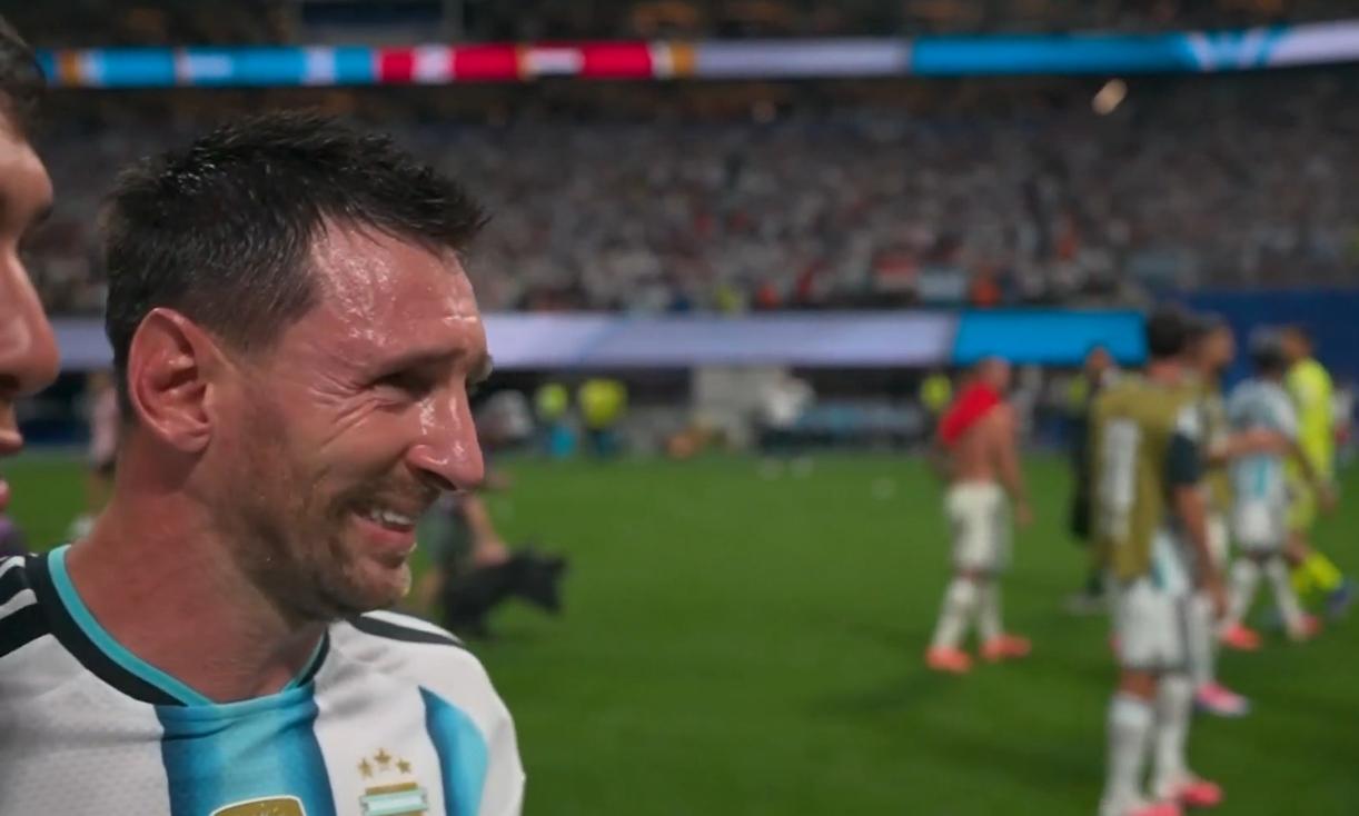 梅西再次洒泪，内情曝出！梅西赛后又一次洒泪，接受采访时说了4句话，解释原因。1