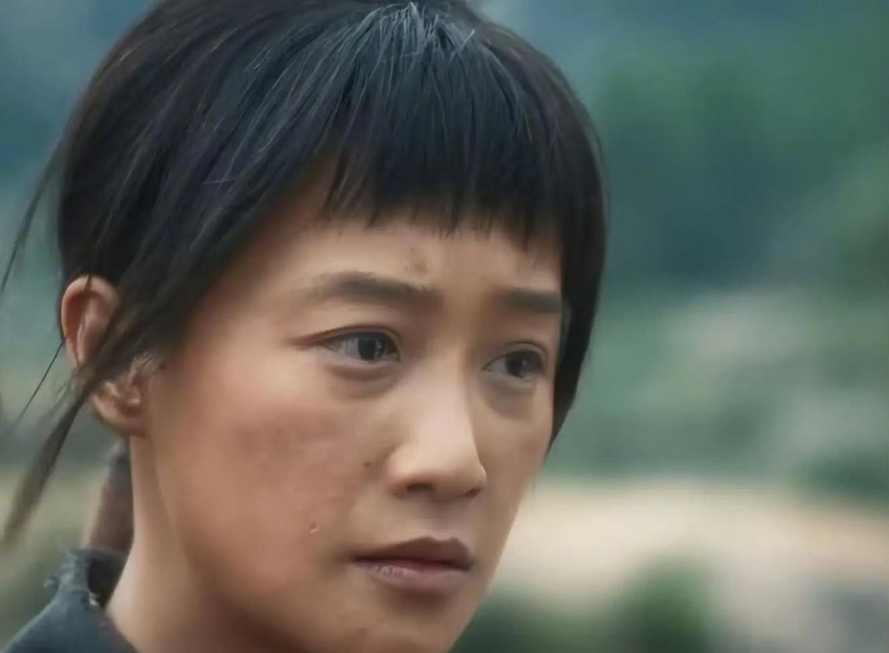 演员想红真得看命！蓝盈莹这例子太明显了说真的，演员能不能火真不是努力就行，太看