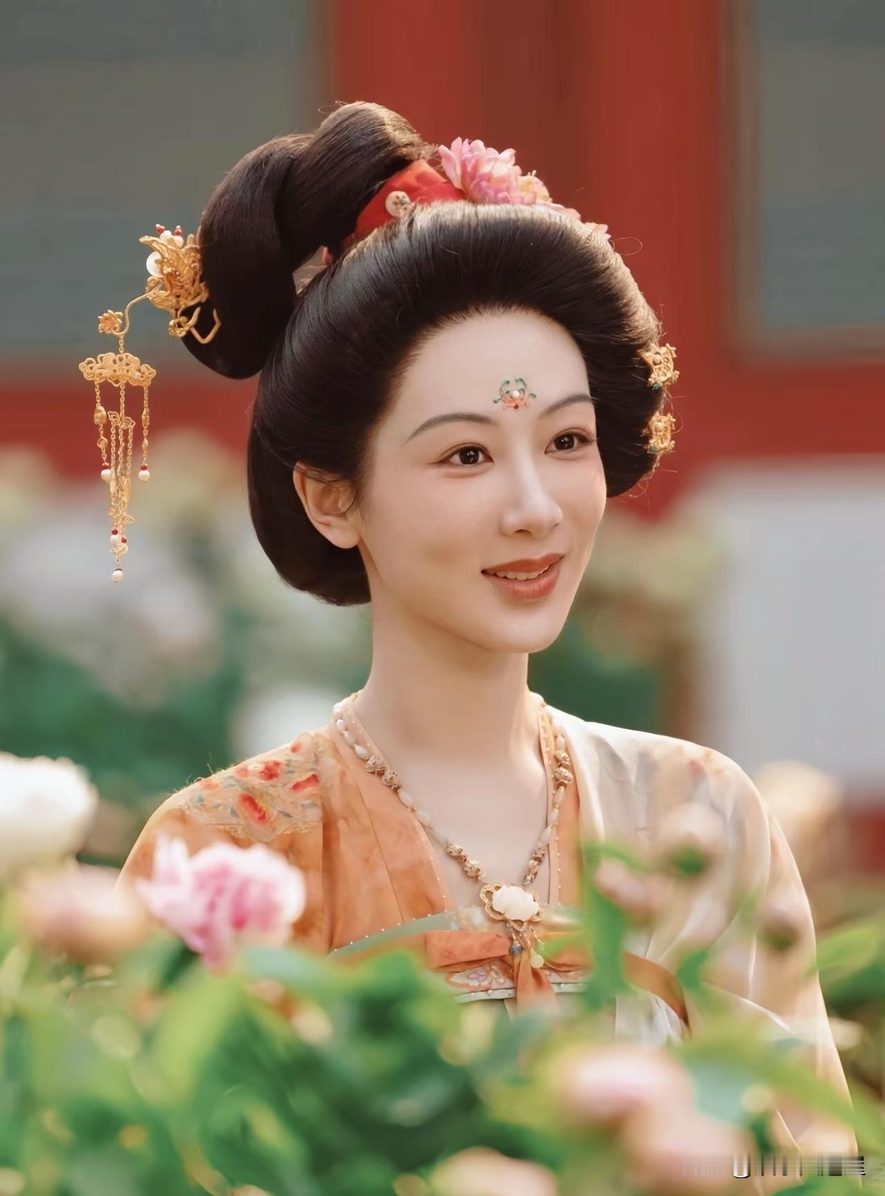 电视圈估计又要变天了！因为《唐朝诡异录》和《国色芳华》走了一样的路子。就是尊