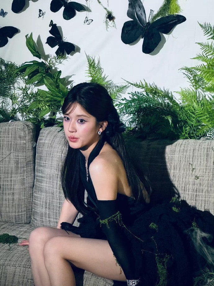 赵露思这两张图被网友审判了