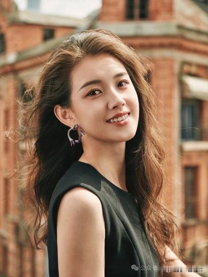 2025红果短剧大赏结果太让人意外！女演员里，郭宇欣以1070万推荐断层夺冠