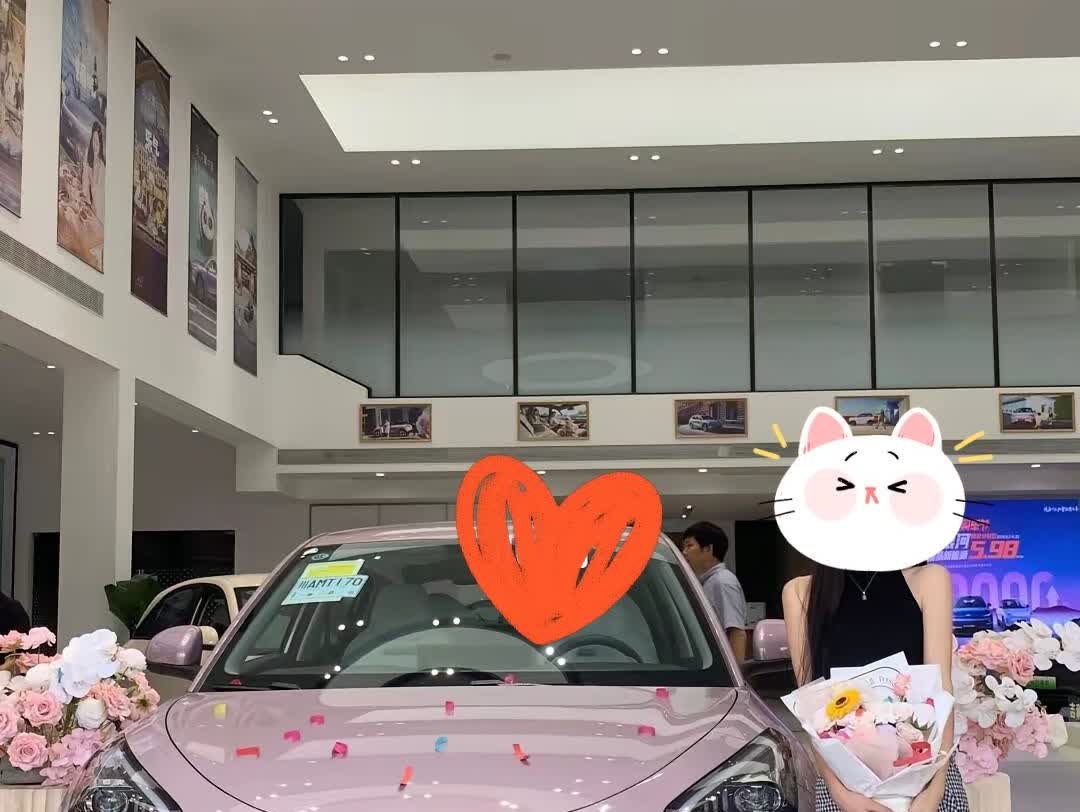 现在买车，7万块钱还能买什么？难道去买网约车吗？我同事提的吉利星愿不香吗