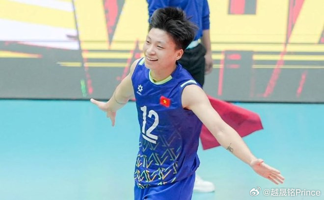 🔥越南排球联合会正式决定禁止邓氏红参加比赛9月11日，越南排球联合会召开部门