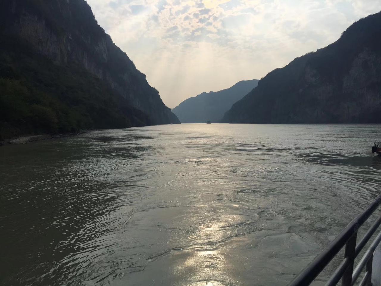 今天我流泪了！泪流满面！眼泪里满满的情，厚厚的意和深深的自责与愧疚……！