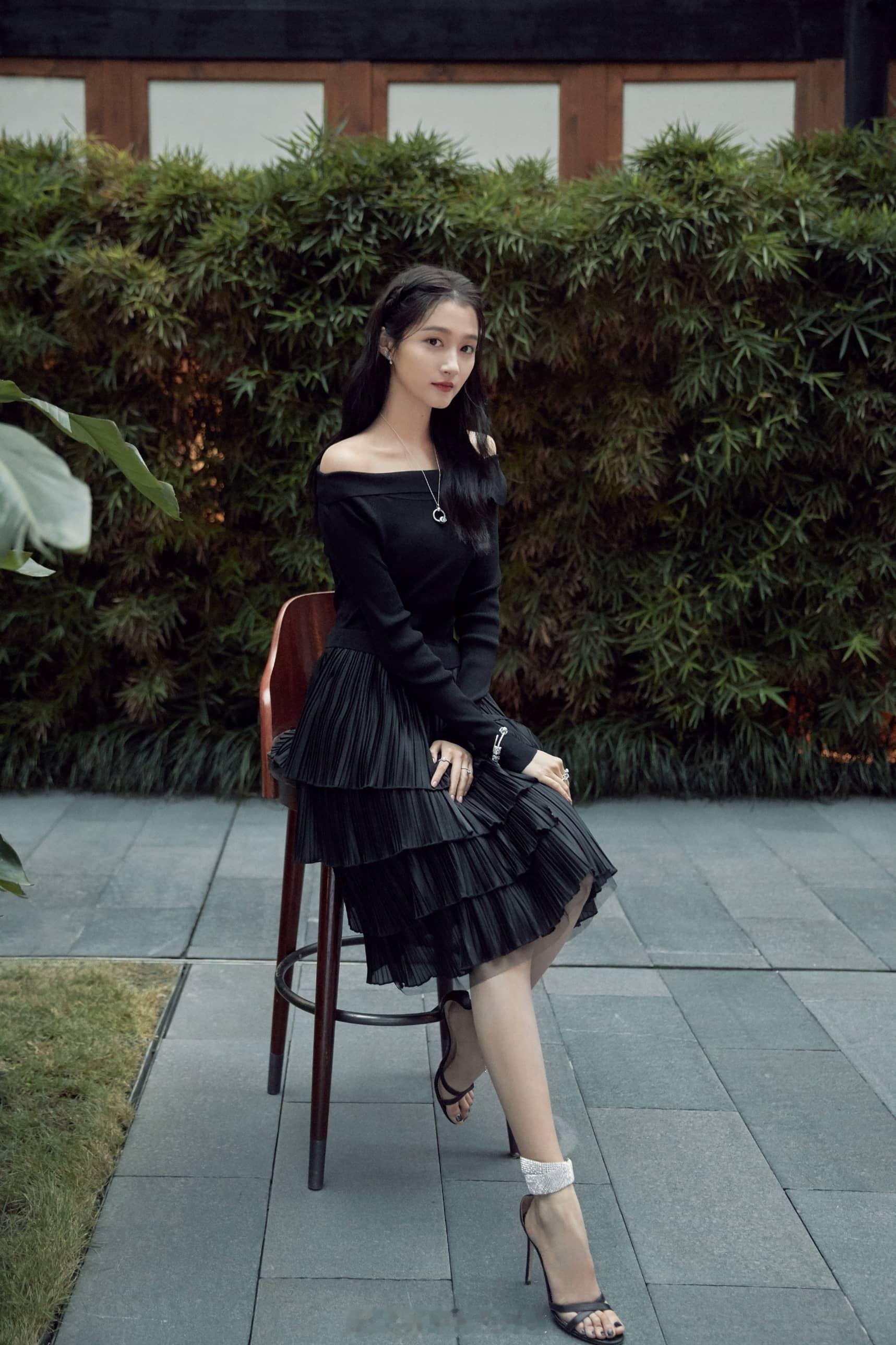 关晓彤高跟穿搭造型精选