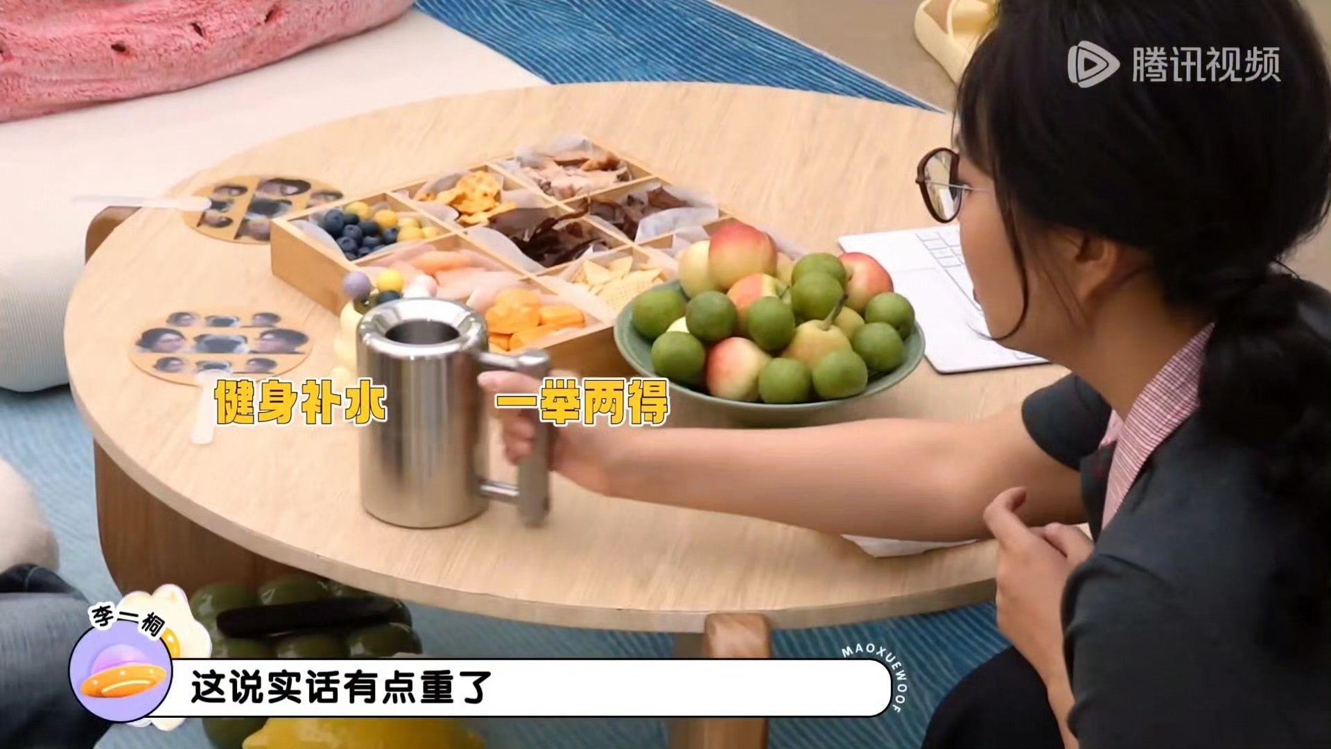 李一桐手臂肌肉练出来了给李一桐手臂肌肉都练出来了哈哈哈哈哈哈8公斤的水杯​​​