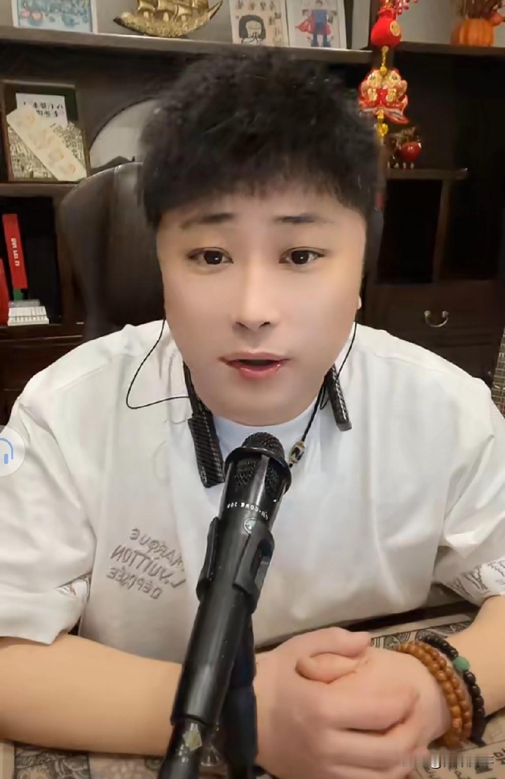 寂寞不满“仙家”粉丝逼站立场，反呛：你们都跟别人和好了。寂