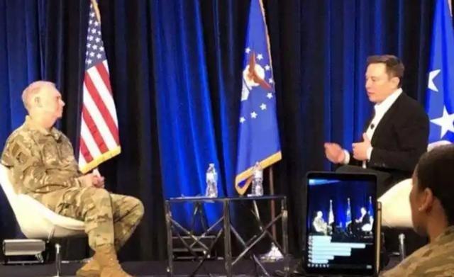 美国上将问马斯克：如何打败中国？他一句话，让全场人哑口无言，你知道世界首富马斯克