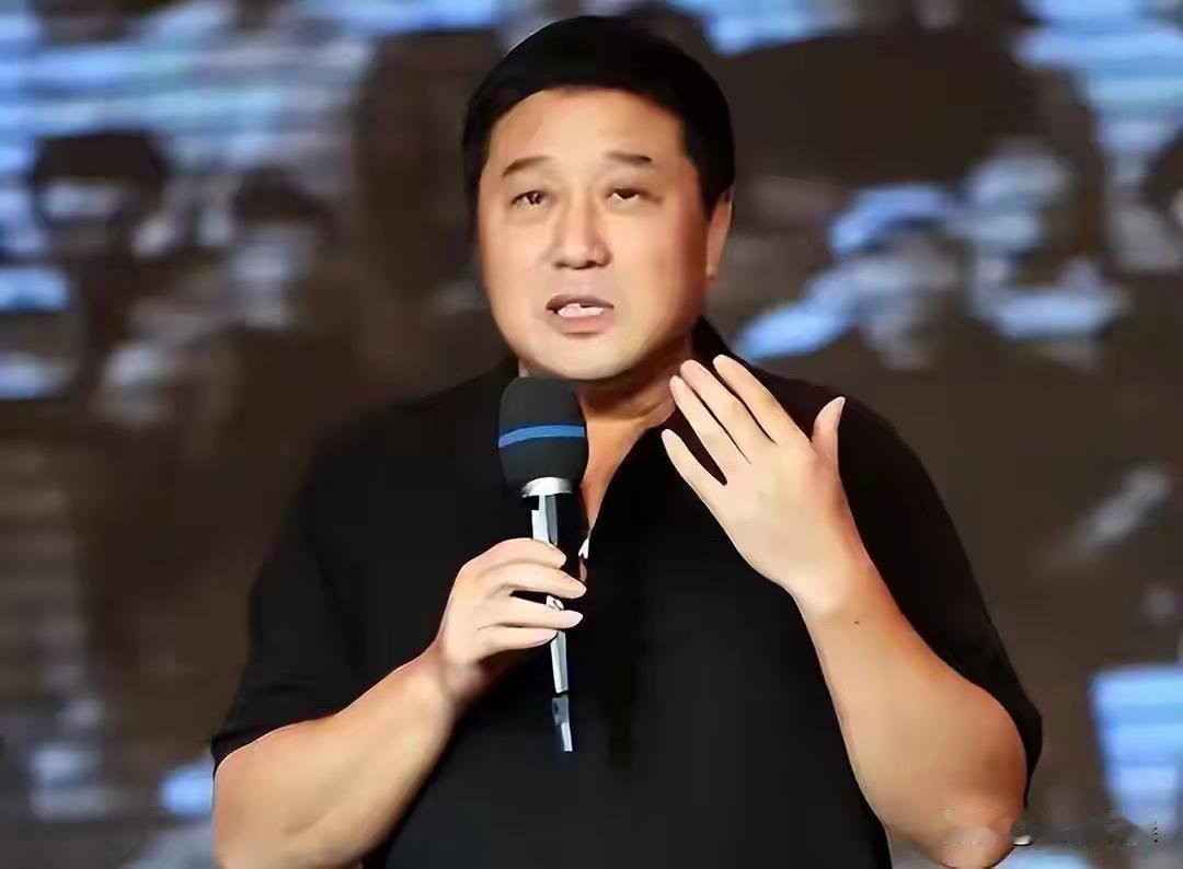 为娶小17岁的梅婷，他抛下儿子与妻子离婚，如今68岁却孤独终老2025年北
