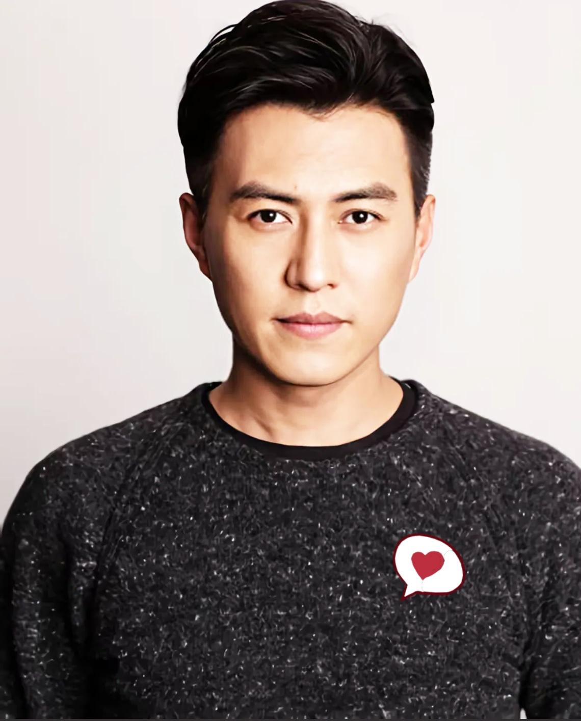 靳东根本不可能离婚！不是因为财产绑得牢，而是他老婆李佳，本就是娱乐圈最清醒