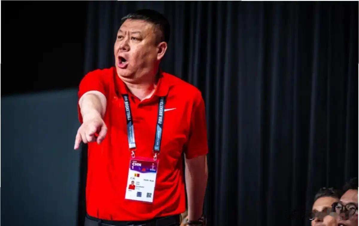 这也可以？北京时间今天进行的U17男篮世界杯排位赛中，中国国青男篮在上半场35-