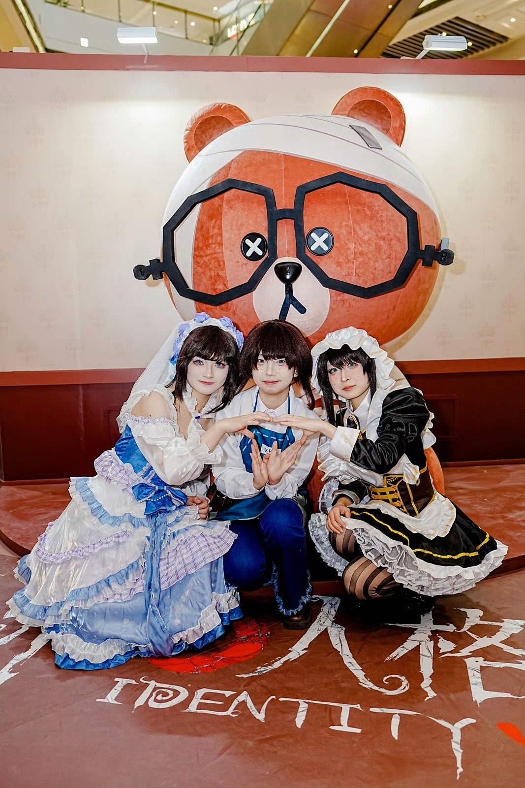 上海偶遇第五人格第五人格coser在上海集合上海快闪别错过！coser齐聚亮眼