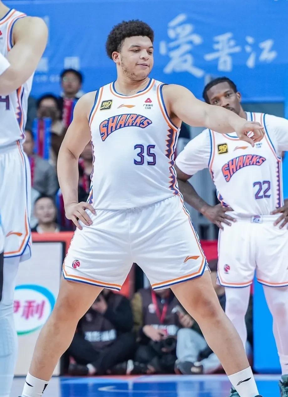 上海久事恐无奈放弃洛夫顿，来看看到底怎么回事？洛夫顿有多强？当时他一出现就大杀四