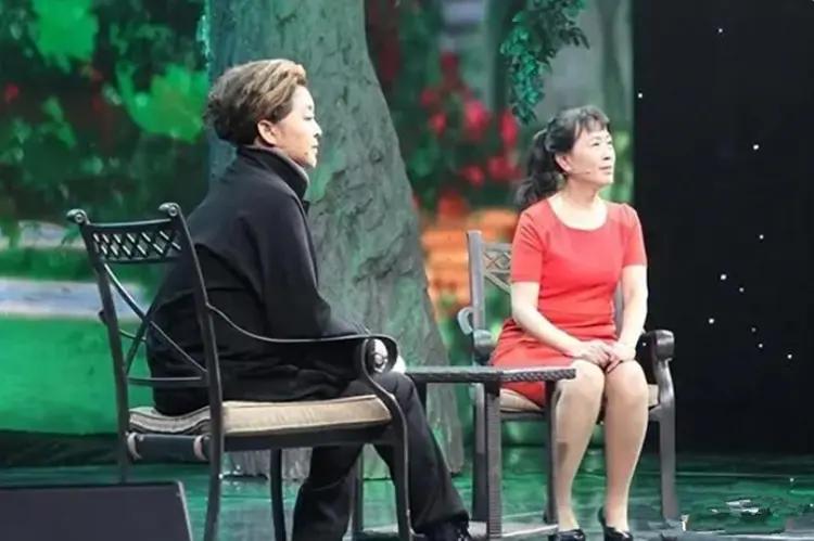 1970年云南地震时，一名老兵徒手救出了14名女兵，谁料，45年后，她们得知这位
