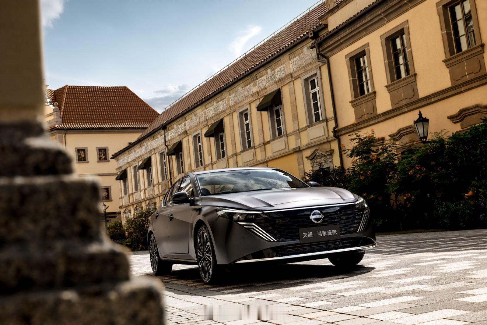 日产天籁，过去一直是B级轿车中舒适性的典型代表。即使进入新能源时代，喜欢天籁的用