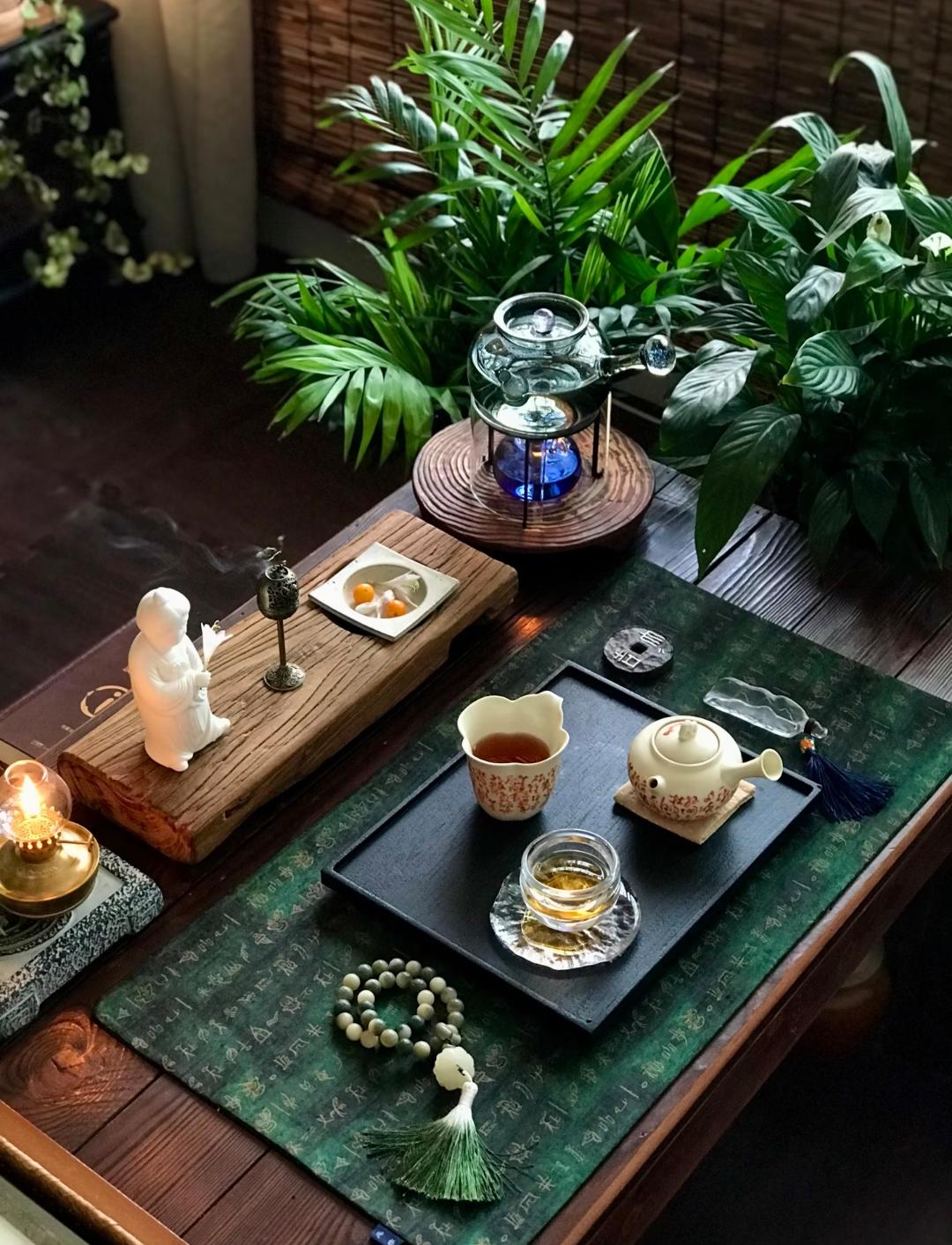 退休以后真别瞎花钱旅游，这是我大舅跟我说的。我大舅今年68，退休前教书的，退休