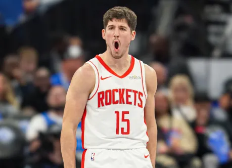 NBA常规赛，火箭134-102战胜鹈鹕。本场比赛，里德-谢泼德出战21.3