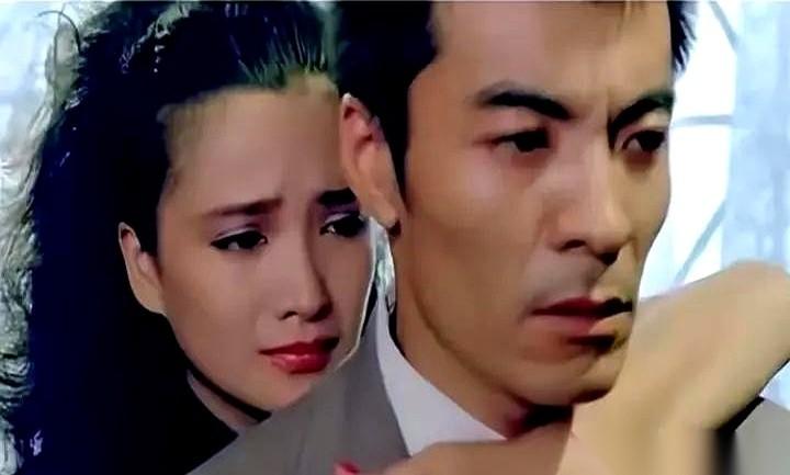 五年啊。真不是个小数目。刷到这张老照片，何晴跟刘威，愣了半天。那会儿一个古典