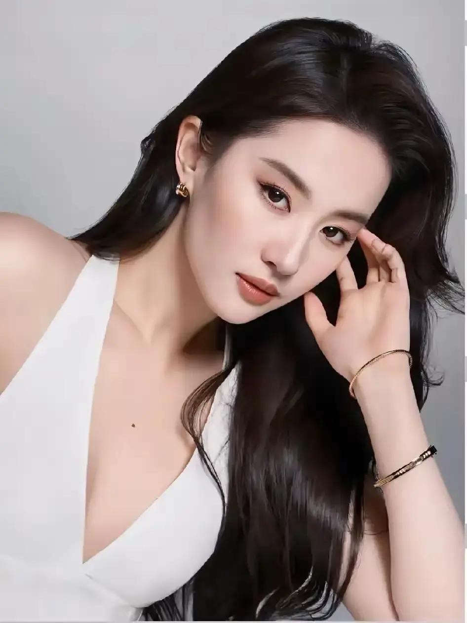 终于明白刘亦菲为啥不结婚了！不是没人馋她身子，而是她今年才38岁，居然就觉得婚姻是选择题，不是必修课