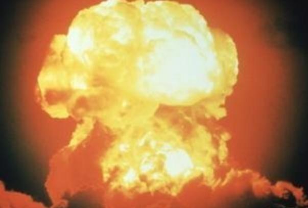 如果大俄真投下了核弹，局势会怎么样呢？这么说吧，一旦大俄先用上核弹，就等于亲手给