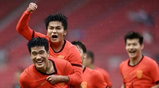 这次U23国足3比0赢下泰国时隔28年重返亚运四强，最亮眼的真的是防守端的表现。从U23亚洲杯打到亚