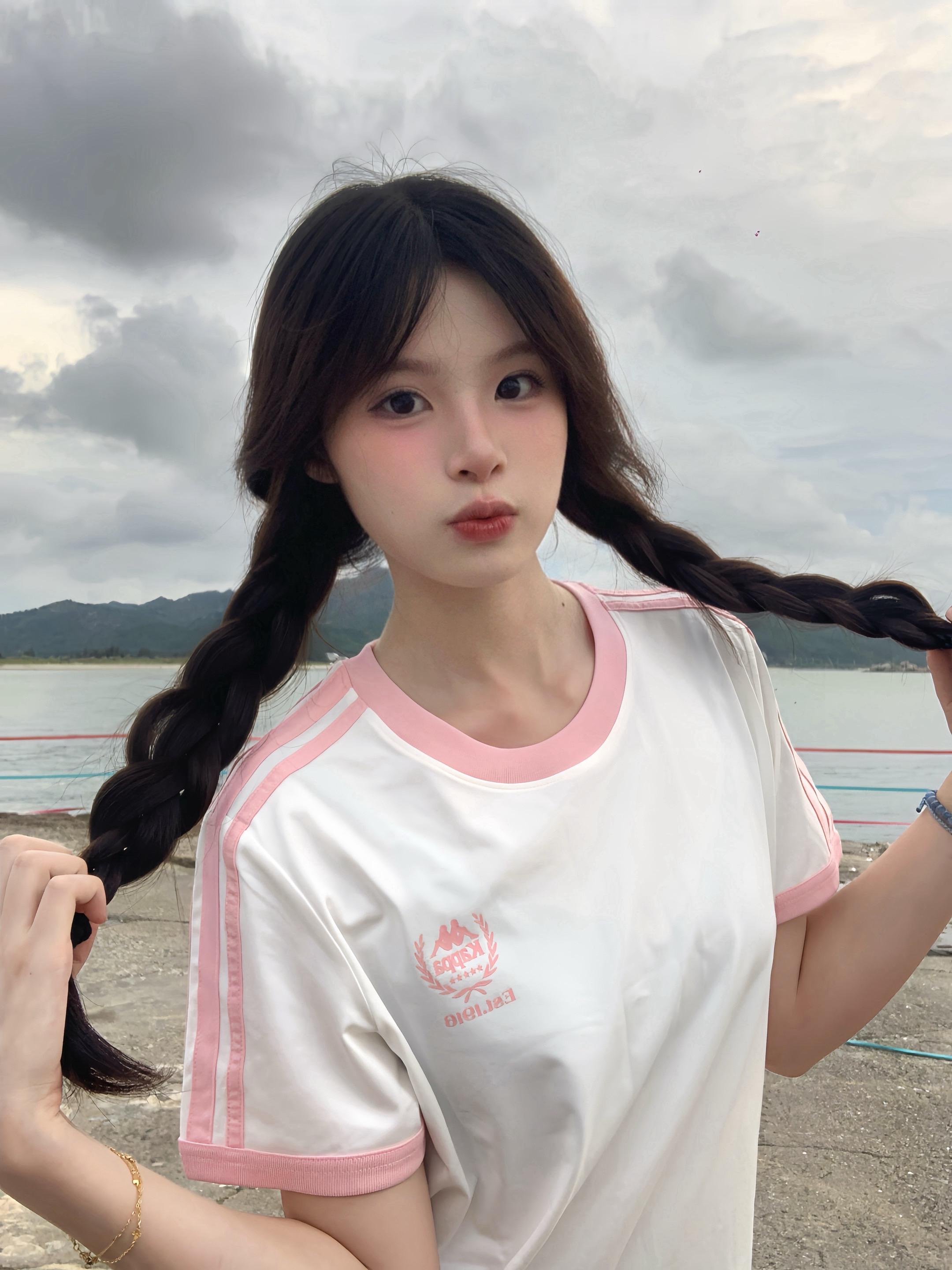 希望你阳光明媚不流眼泪。