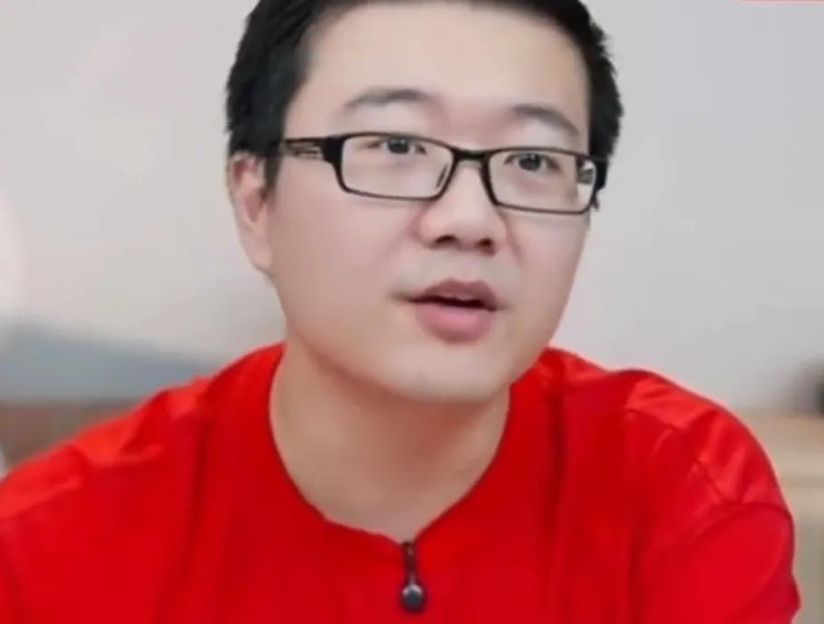 莱维聊球直播时说王楚钦，北京大满贯主场肯定会参加比赛，是卫冕冠军还有2000积分