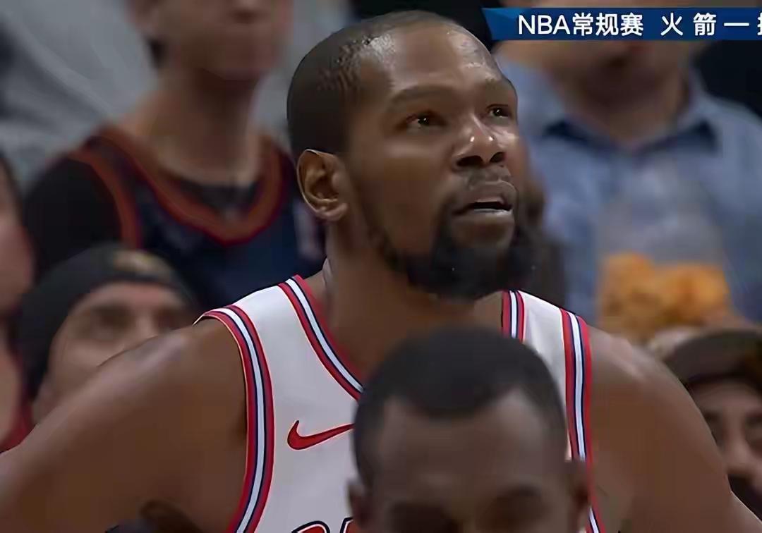 火箭最终还是输给了自己，最后可以逆转比赛的投篮竟然让申京去投三分……？哪怕约