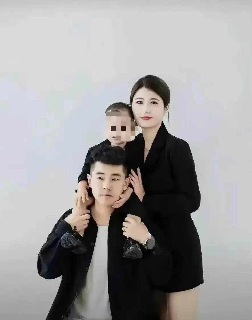 妈妈走了，是被那个多次殴打她、出轨找小三的恶魔爸爸家暴致死的。死状凄惨，此事惊动