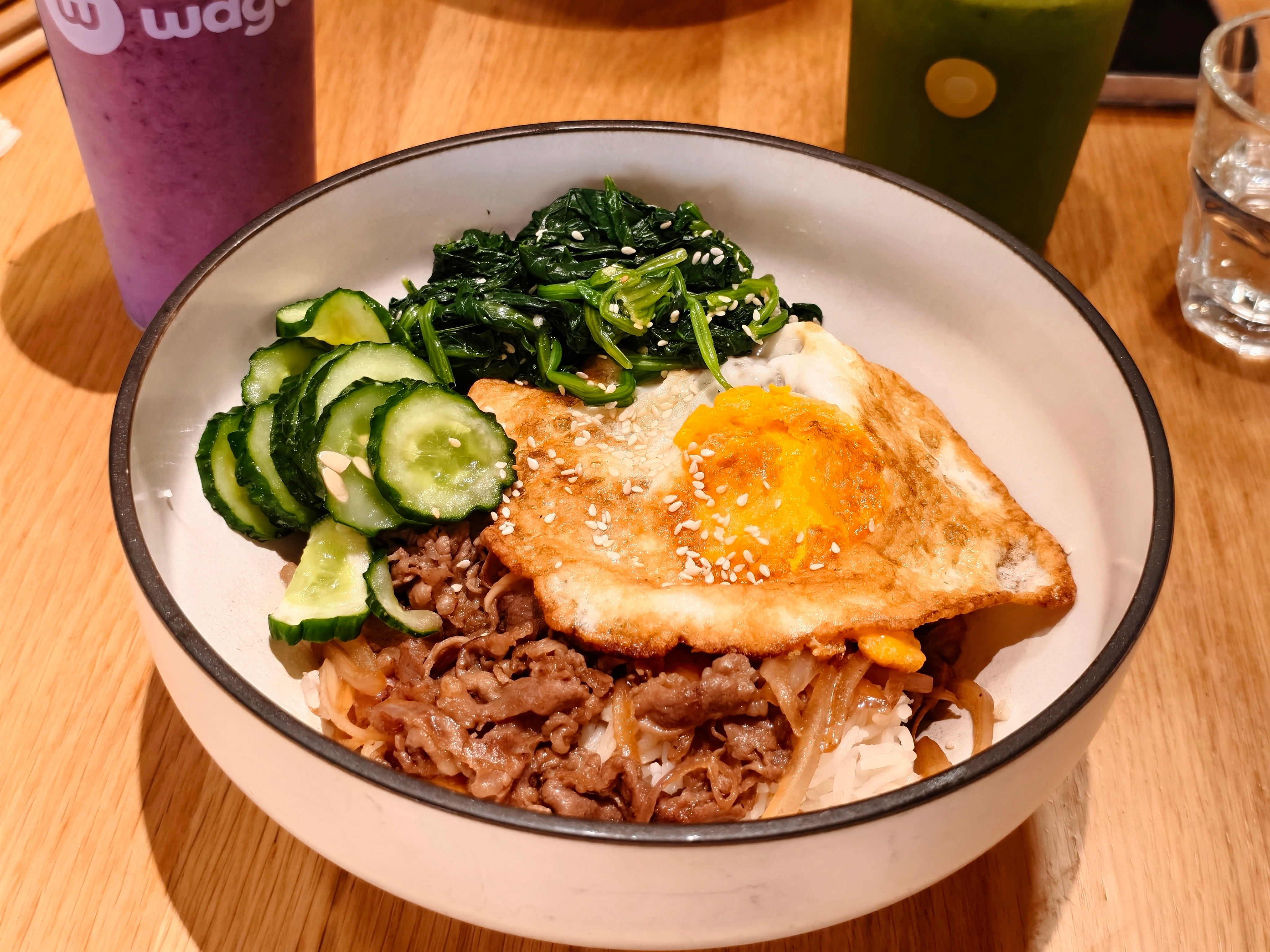 兄弟们，周末来吃轻食Wagas了！最近吃的有点油腻，得找补一下，来点没那么重油重