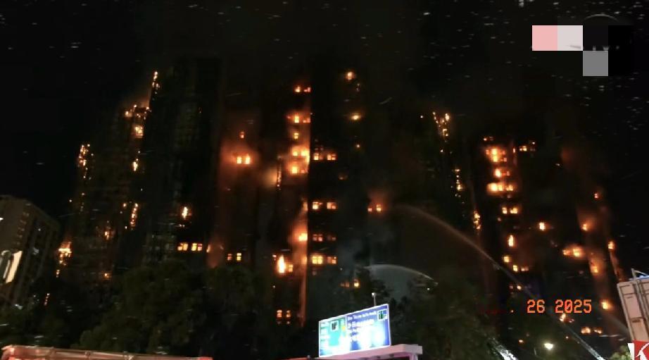 香港大火短短两天，香港接连发生两起火情，大埔宏福苑的四级火警更是让人揪心，浓烟