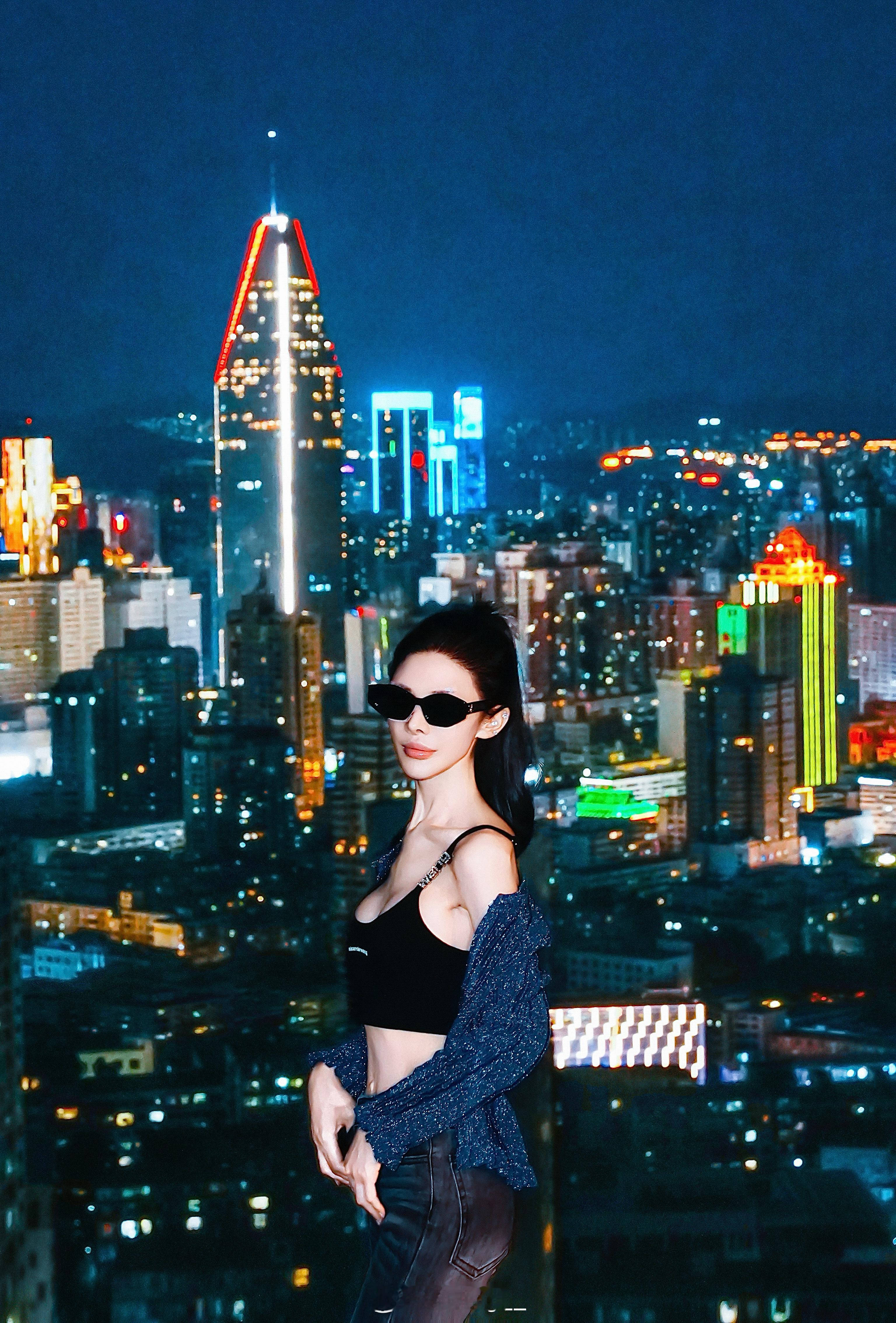白天阿富汗晚上曼哈顿🌃摄影师拍照真的很绝色调光影都调好了拍完完全可以原图
