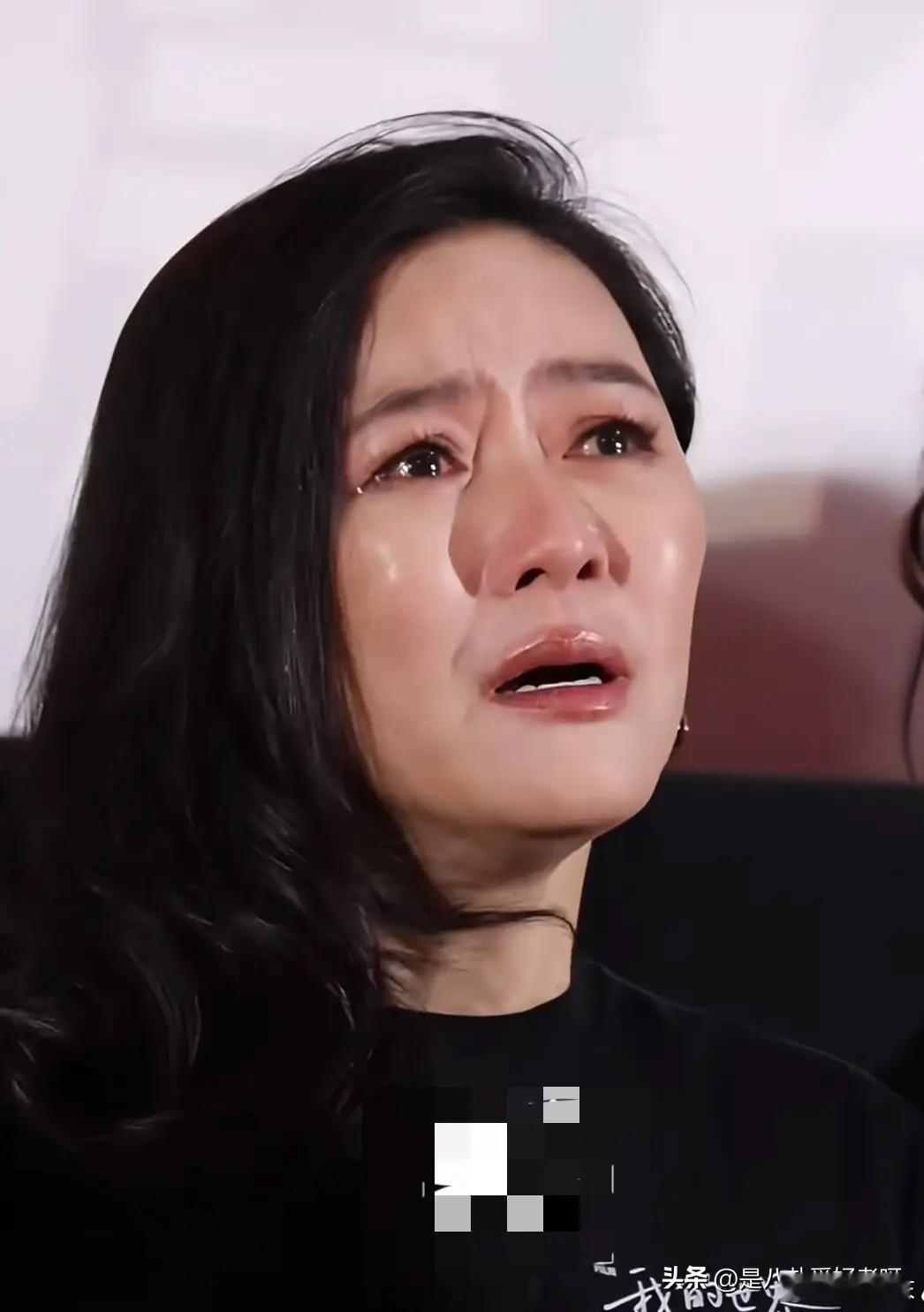 田海蓉输了并不是因为票房卖不出去而是因为她下意识的动作，实在是太夸张了。田海蓉导