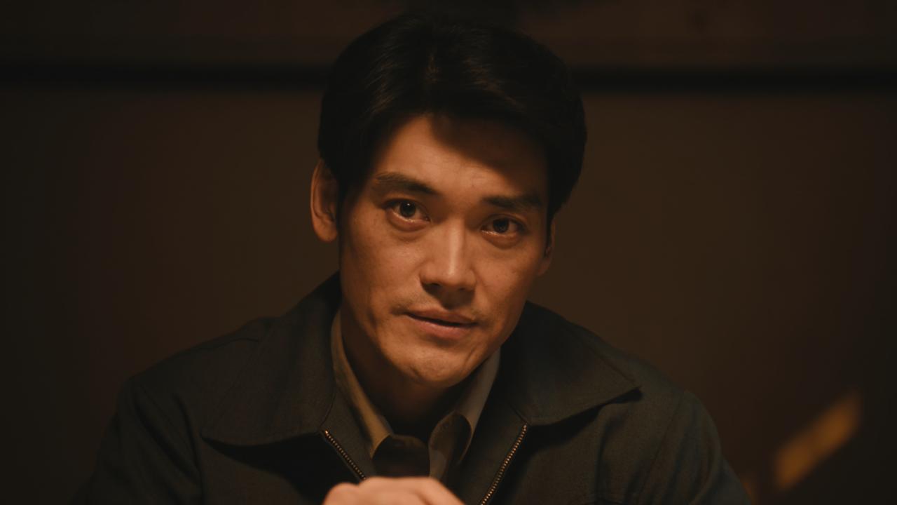 《交锋》神秘人金池中情绪彻底失控，他对金丽娜说：“我必须要把他送上法庭。”金池中