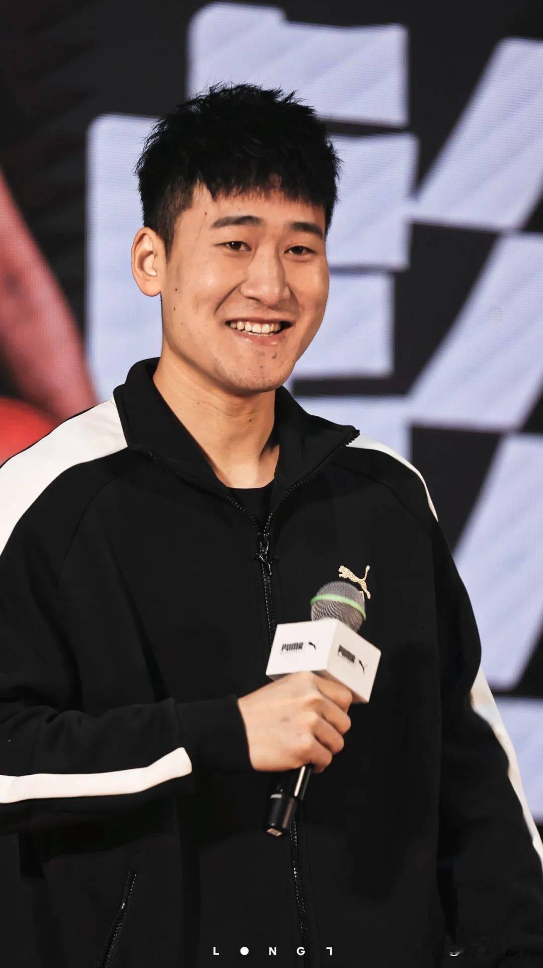 吉林主场迎战广东，赛前姜伟泽谈到徐杰:“徐杰和我是同一批国青队队友”我们场上