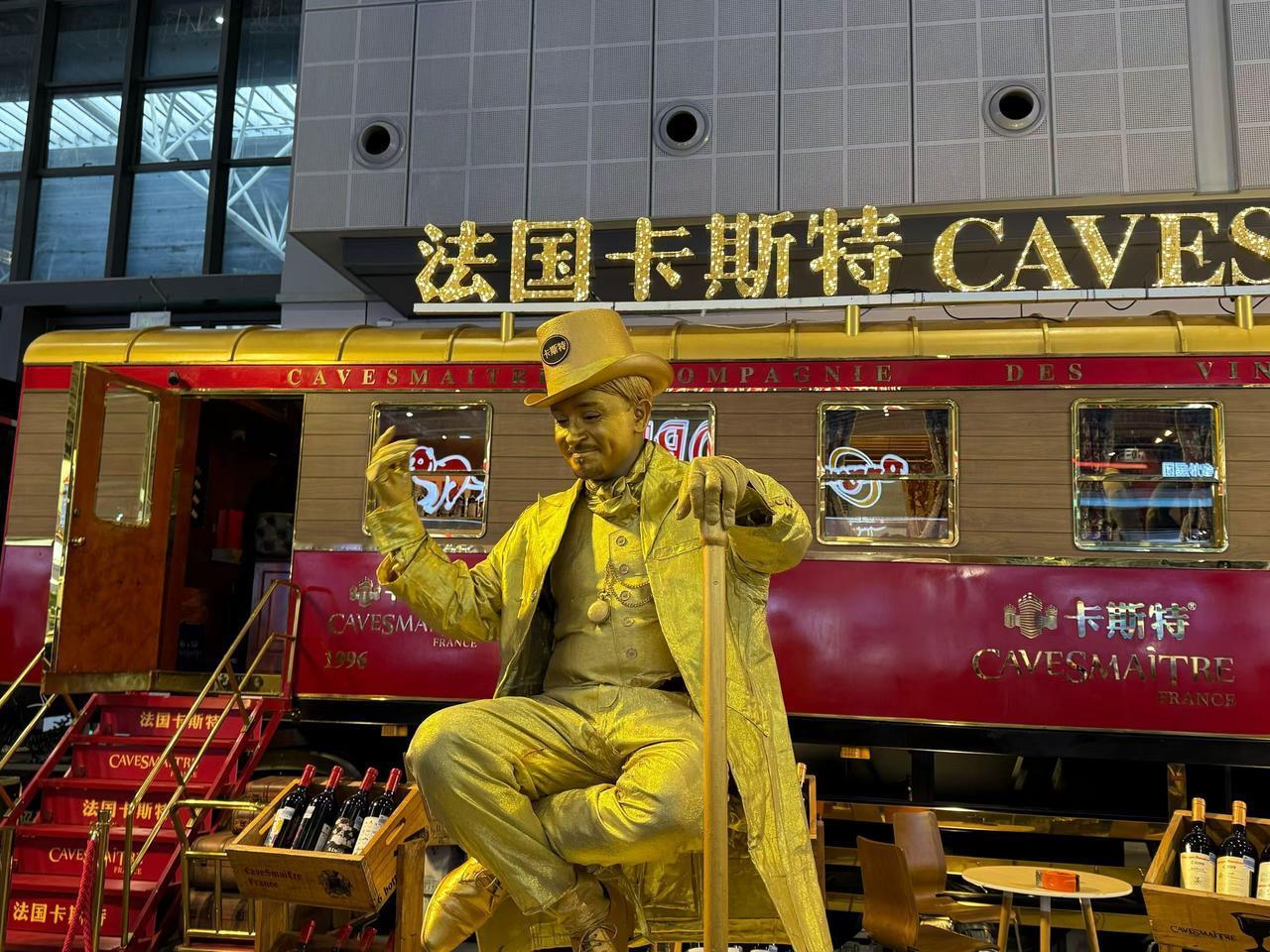 每天分享一句人生感悟人生不必追着圆满跑，接纳遗憾，拥抱每一次不期而遇的成长，就是