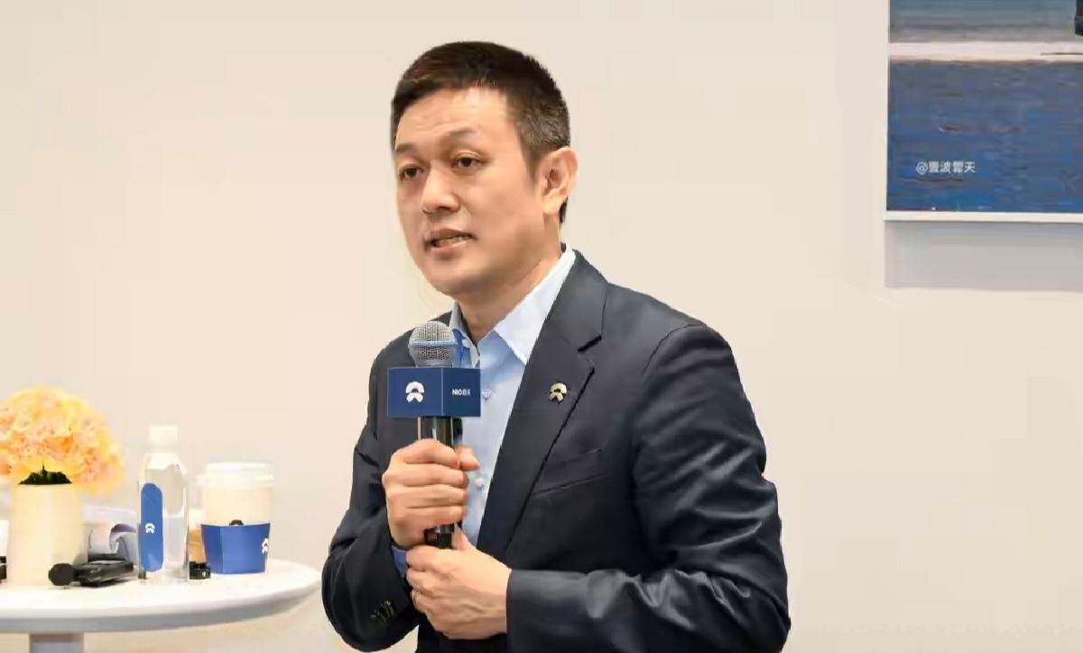 北京车展，新车多到数不过来，李斌说了句大实话：“我们已进入残酷的决赛阶段。”