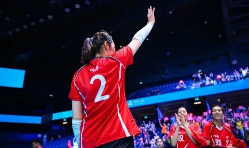 15届全运会把女排比赛放在澳门举行，就是一大败笔！小组赛打到第5轮了，除了朱婷（