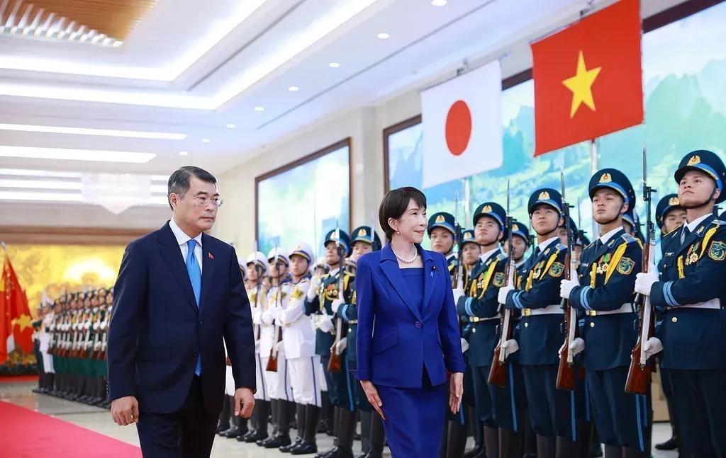 闭环了，日本首相访问越南、越南总书记访问菲律宾、菲律宾总统访问日本，三个国家领导