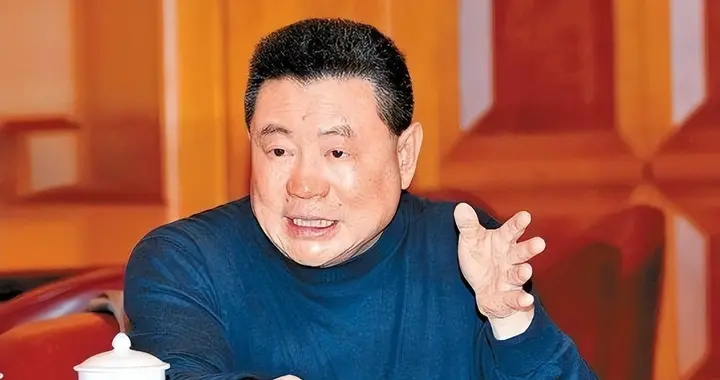 香港富豪刘銮雄: 套现500亿, 抛弃妻子逃亡英国, 结局让人嘘唏!