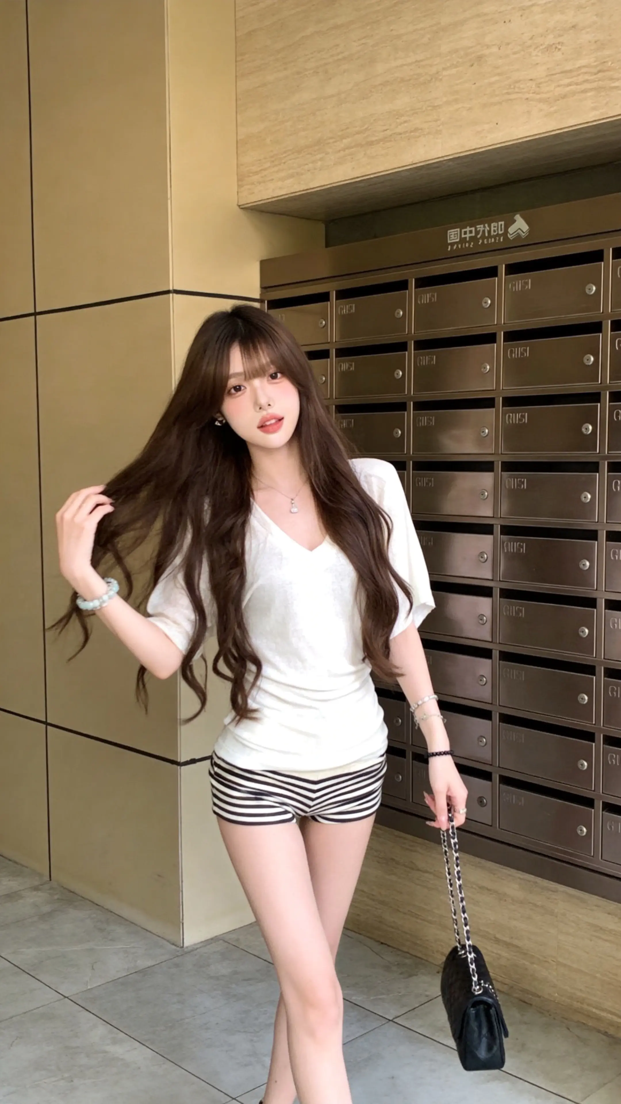 citygirl穿搭 超短裤穿搭 街头随拍穿搭 正常街拍穿搭 今日份清纯风穿搭